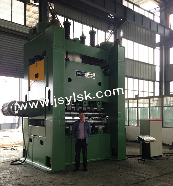 四重式(shi)中厚闆校平(ping)機