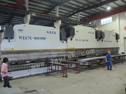 WE67K-800/6000多(duo)機聯動折彎機