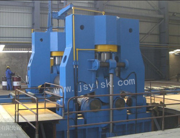 大型上(shàng)輥萬能式卷闆(pǎn)機