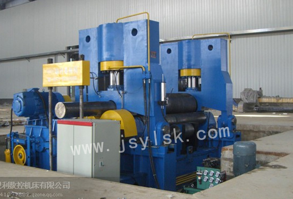 大型上輥萬(wan)能式卷闆機