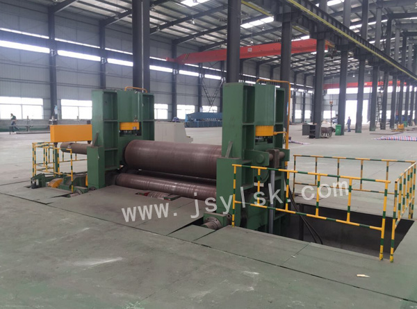 中小(xiao)型上輥(gǔn)萬能式(shì)卷闆機(ji)