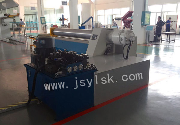 四(si)輥卷闆機(jī)