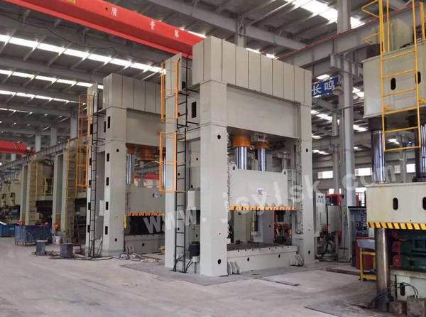 YL27系列框架式(shi)液壓機