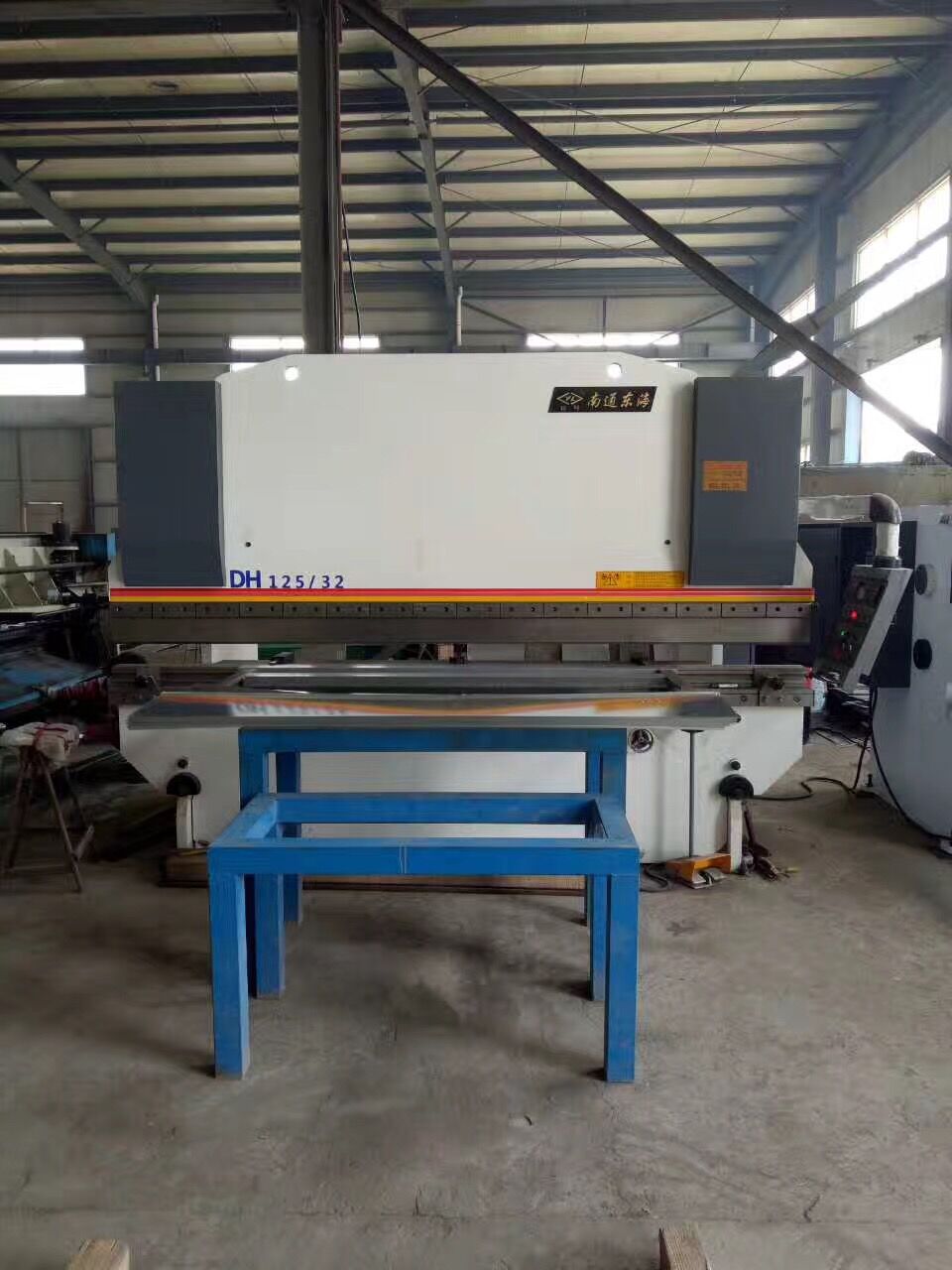 南通東(dōng)海機床制(zhì)造集團剪(jiǎn)闆機折彎(wān)機客戶使(shi)用案例