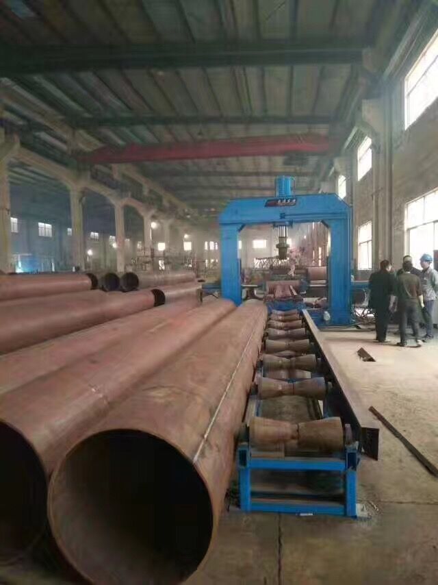 南通(tong)東海機(ji)床集團(tuán)制管/鐵(tie)塔專用(yong)設備