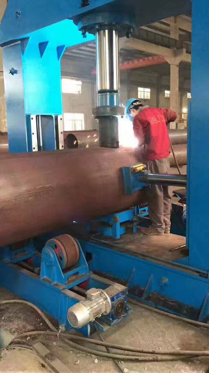 南(nán)通東海(hǎi)機床集(jí)團制管(guan)/鐵塔專(zhuān)用設備(bei)