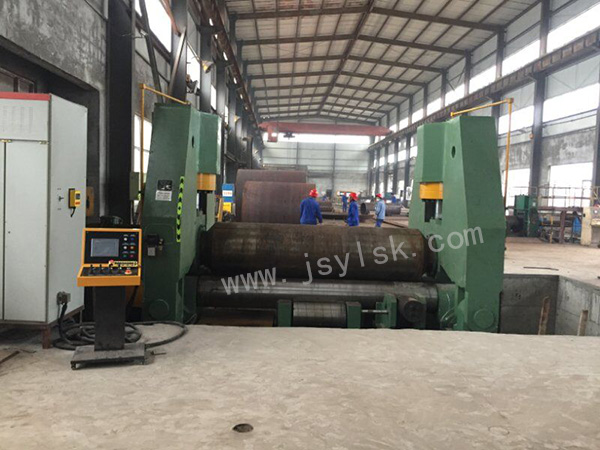 大(da)型上輥(gǔn)萬能式(shi)卷闆機(ji)