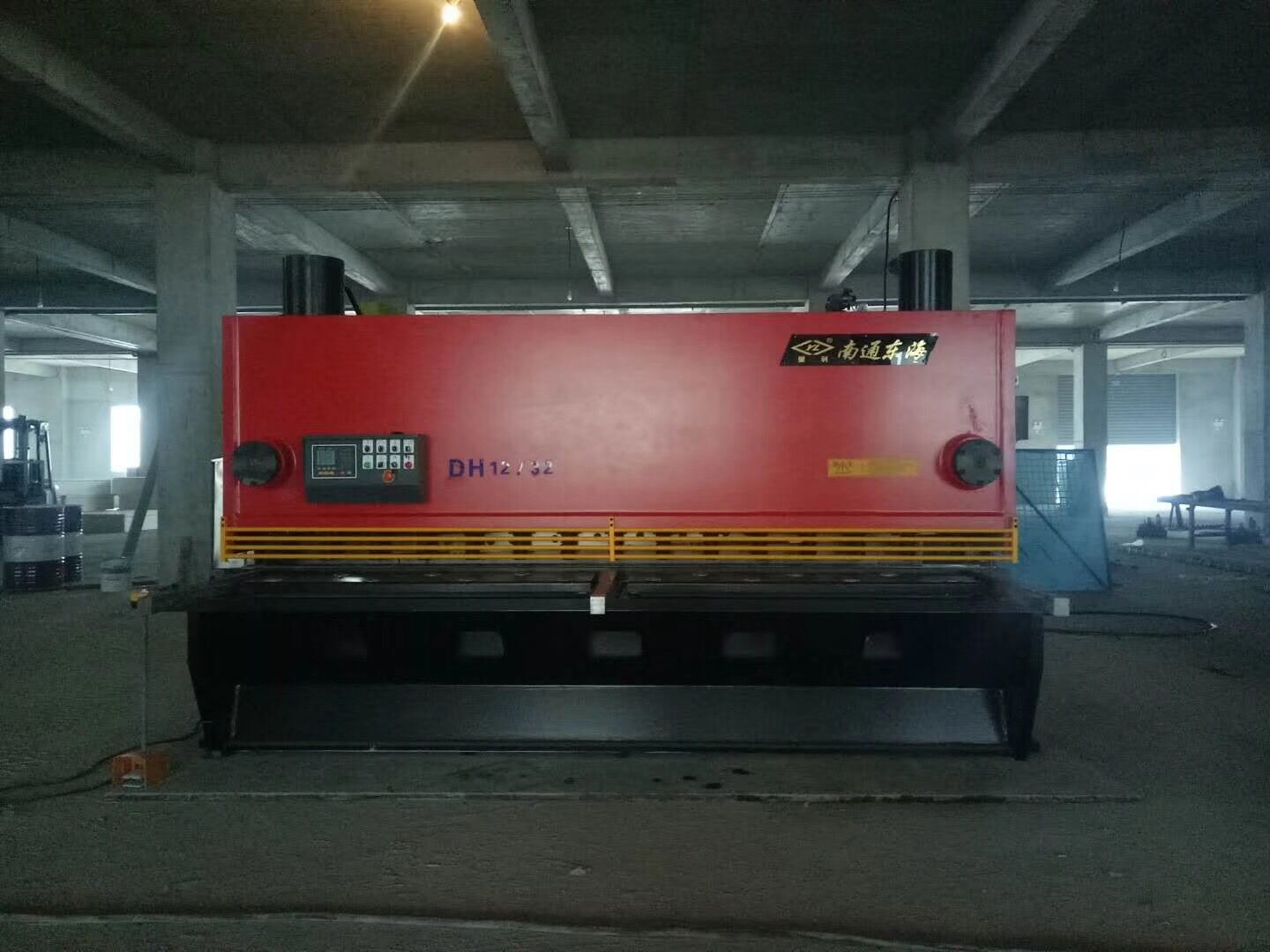 東海剪闆(pǎn)機