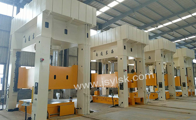 YL27系(xi)列框架液壓機