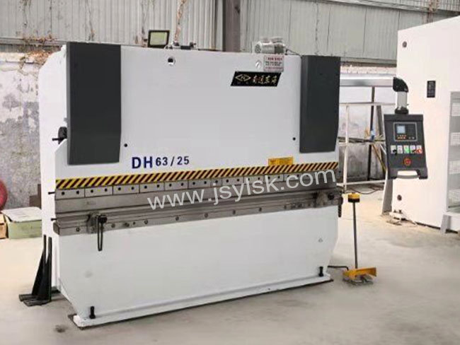 WC67Y-63/2500液壓折彎機