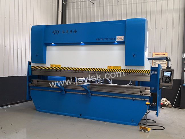 WE67K-200/4000數控折彎(wān)機