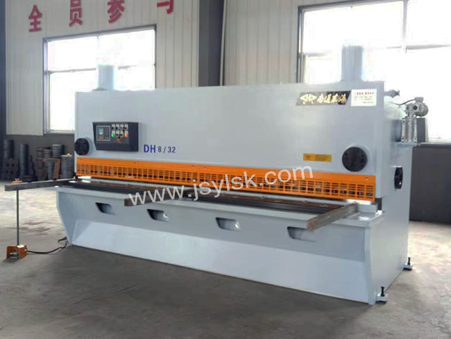 QC11Y-8*3200液壓剪(jiǎn)闆機
