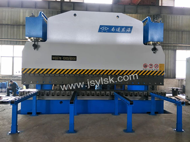 WE67K-1000/6000大型折彎(wān)機