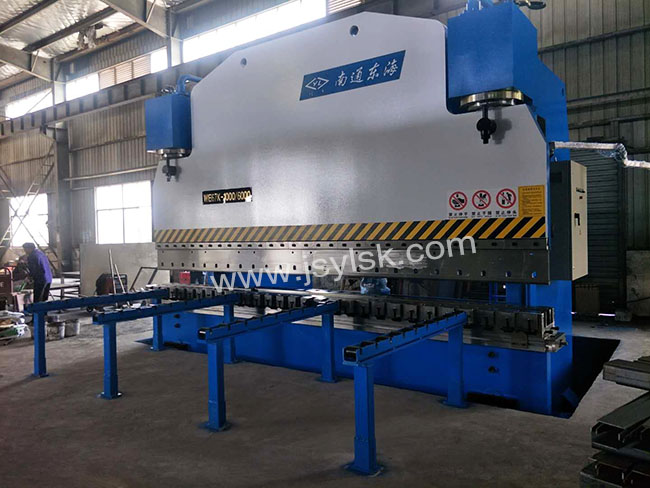 WE67K-1000/6000大(dà)型折彎機(jī)