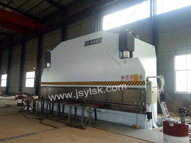 WE67K-800/10000大型折(shé)彎機