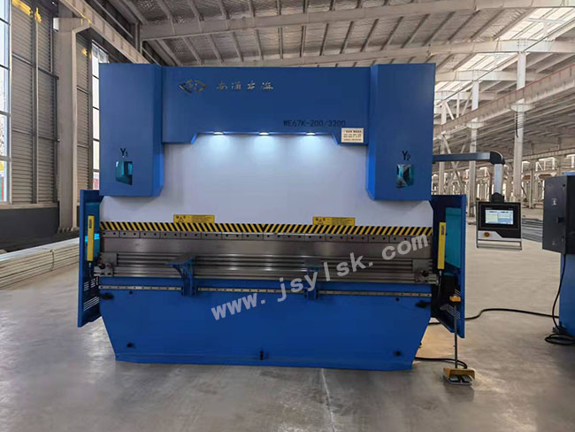 WE67K-200/3200數控折(shé)彎機