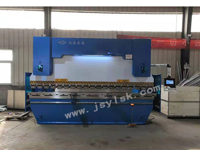 WE67K系(xi)列數控折(shé)彎機