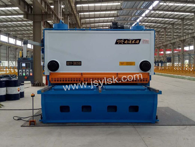QC11Y-30*2500剪(jiǎn)闆機