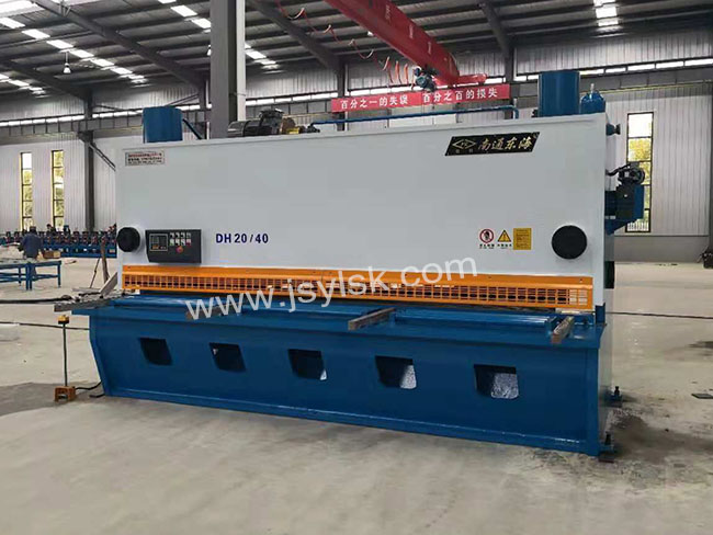 QC11Y-20*4000液(ye)壓剪闆機(ji)